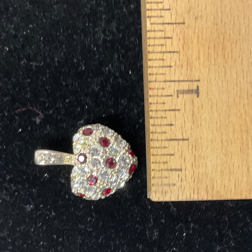 Rhinestone Heart Pendant - Picture 5 of 7